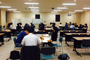 若手・中堅社員研修に参加しています。